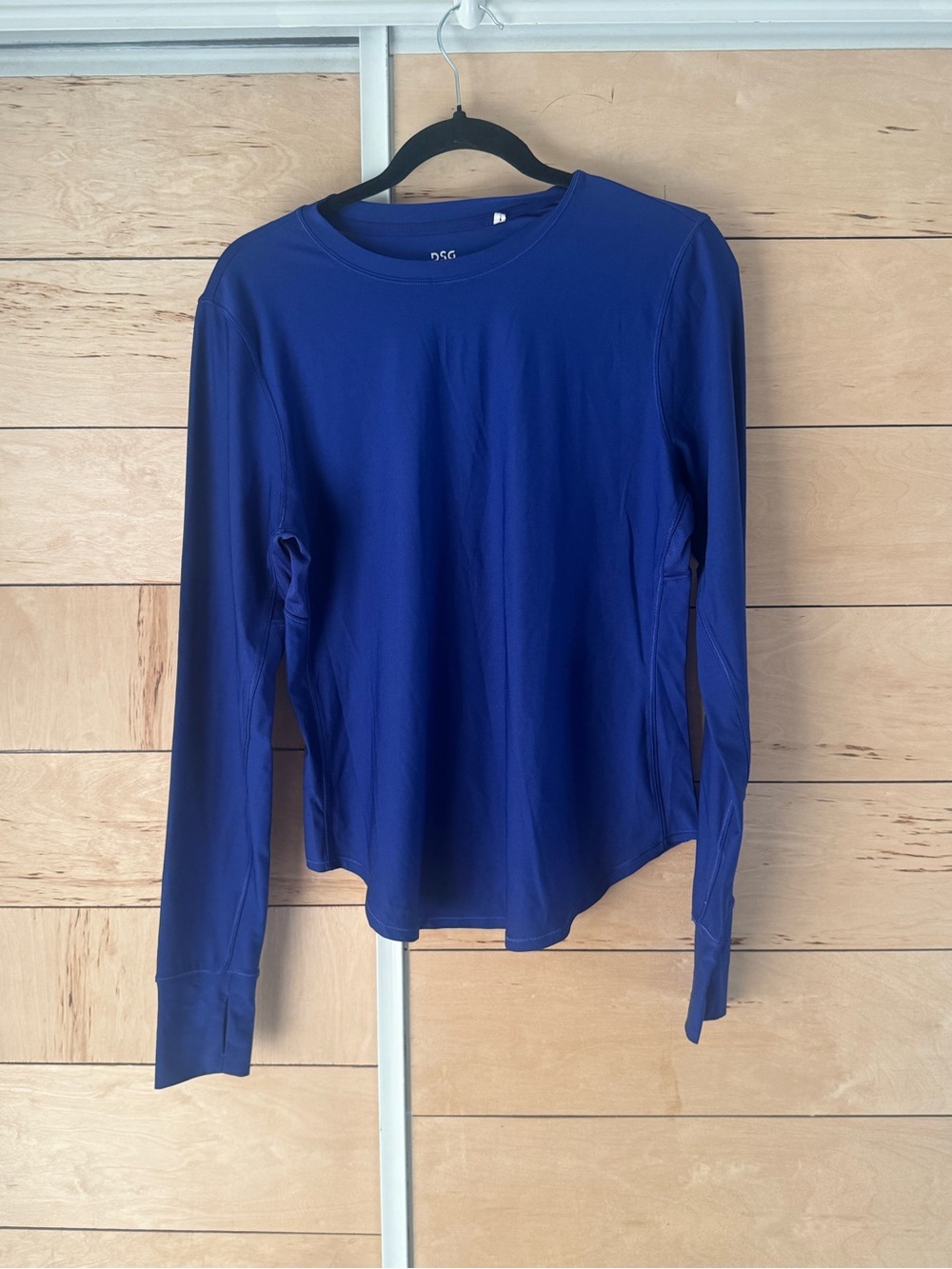 Long-Sleeve Crewneck Top thumb hole
